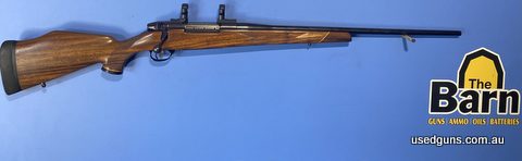 Weatherby Mk V 270 Weatherby Magnum in very good condition. Nice Woodwork, comes with Leupold steel 25mm rings. A few marks on stock as seen in pics.