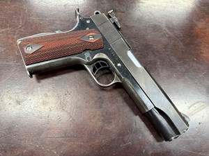 NORINCO
MODEL 1911A1
45ACP
7 SHOT
5 INCH BARREL
ADJUSTABLE SIGHTS
CHECKERED TIMBER GRIPS
BEAVERTAIL GRIP SAFETY
EXTENDED SAFETY 
SKELETON MATCH TRIGGER
AND HAMMER
#610475

VGC $440