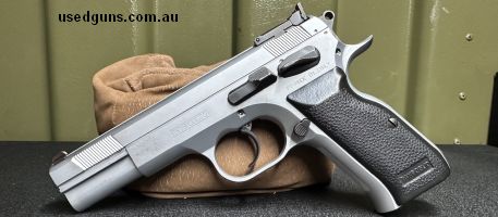 Tanfoglio P19 9x19 125mm Club legal barrel Pistol is in very-good to excellent condition Excellent trigger with tight target sights Beautifully made copy of a C