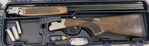Beretta 686 silver pigeon 1 for sale. Very good shotgun, comes with 5 Bailey chokes including full choke. Beautiful dark timber stock and fore end Selling due t