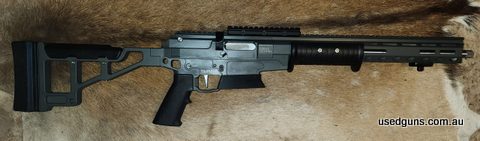 Comes with 2 mags, pic riser and mloc mount for bipod, aftermarket case deflector and a pump return spring.