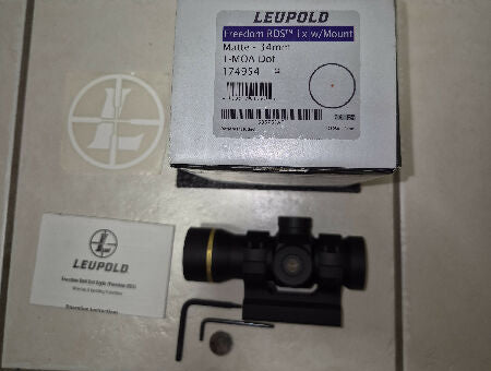 Genuine Leupold Red Dot. LE 174954. Comes fitted with factory picatinny mount. Never used.