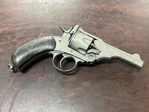 WEBLEY
MARK IV
455 WEB, 6 SHOT
EXCELLENT BORE
BIRDS HEAD GRIP
WITH ORIGINAL LANYARD
WWII HANDGUN PRE 46 COLLECTABLE
CERAKOTED GREY FINISH
LIGHT EXTERIOR PITTING
#109877

VGC+ $795