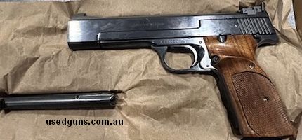 Model 41 for collector or Smith & Wesson enthusiast. Includes original box and instructions. Postage and handling not included.