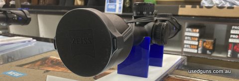 Beautiful German made Zeiss Victory V8 2.8-20x56. 92% light transmission with a brilliant illuminated dot for fast target acquisition.