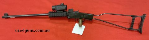 Hi here‚Äö√Ñ√¥s a great little chiappa fold in half 22 rimfire rifle.a great one for the grey nomad to store away in the Ute.easy to swing around in the Ute.gre