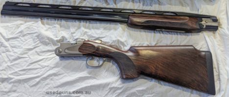 High-rib X-Trap in excellent condition with all items included from the factory including case. Has only shot around 1000 rounds, break action is still tight.