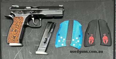 CZ Shadow 2 Southern Cross. Cased with 2 x NSW Compatible mags with Silver Base plates. Has 2 extra sets of grips, as well as the originals with Southern Cross 
