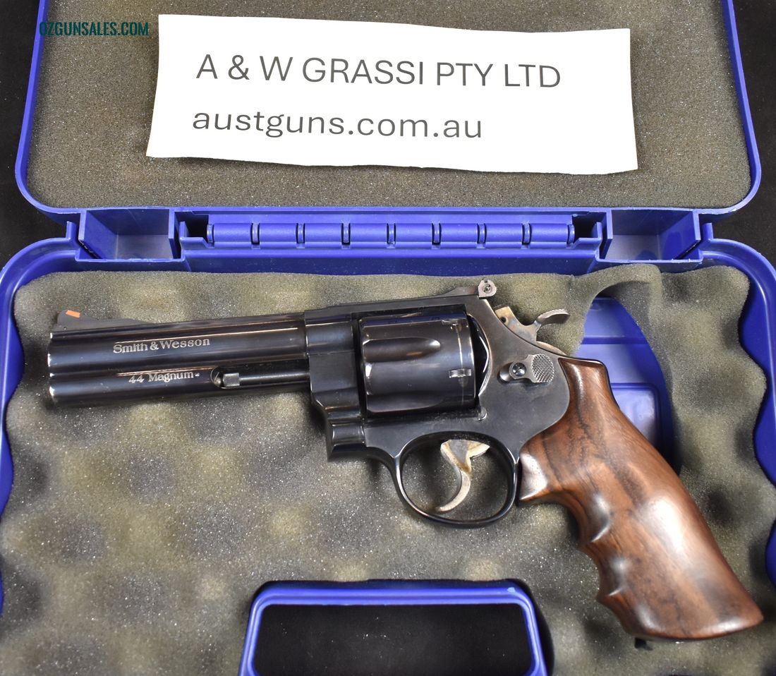 SMITH & WESSON .44 MAG REVOLVER.......USED!!