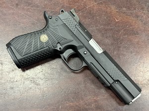 WILSON COMBAT
EDC X9L
9MM
10 SHOT 
CASED WITH TWO MAGS
WITH 5 INCH MATCH BARREL
TARGET CROWN
FLUTED CHAMBER
FRONT LIGHT RAIL
ORIGINAL GRIPS
ADJUSTABLE REAR SIGHT
FIBER OPTIC FRONT SIGHT
#WCX10774

EXC+ $3490