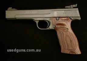 Selling up! ‚Äö√Ñ¬∂‚Äö√Ñ¬∂‚Äö√Ñ¬∂‚Äö√Ñ¬∂..The legendary Smith & Wesson M41 target pistol needs no introduction but it is astonishing and hard to not rave about 