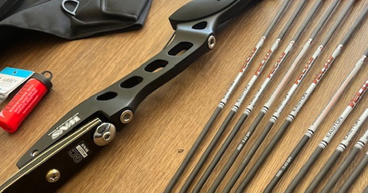 WNS Recurve Bow (complete set up)