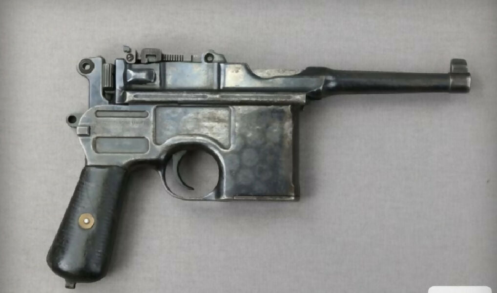 Mauser C96 Bolo