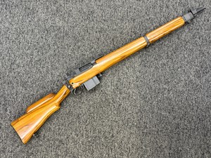 AIA
AUSTRALIAN INTERNATIONAL ARMS
NO4 MK4
308WIN
10 SHOT
DETACHABLE MAGAZINE
FACTORY PARKERIZED FINISH
25 INCH MEDIUM BARREL 
FACTORY PEEP SIGHTS
PIC RAIL 
WITH FACTORY CHEEK PIECE 
VERY RARE 
ONE ONLY
#M10B-0402103

NEW $1790