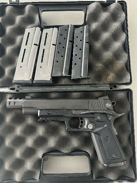 Rock Island Armoury 1911A1 FS TAC, a great shooting pistol with modern upgrades. Comes with 4 magazines, Wilson Combat compensator, Wilson Combat extended magaz