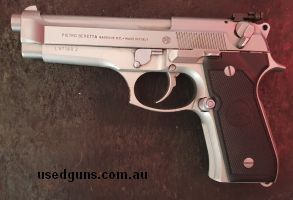 Safe Queen, rarely Used, comes with 4 mags.