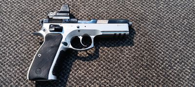 Used CZ 75 SP-01 9mm With Leaupold DP - Pro Red Dot / SN: B020512