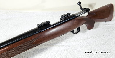 Winchester Model 70 Sporter Rifle chambered in 243 Win, in very good original condition.Original 24inch Sporter barrel, 5x shot internal magazine, factory jewel