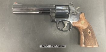 Great condition S&W 586 in venerable 357 Magnum. Slight amount of wear to cylinder but otherwise excellent condition
