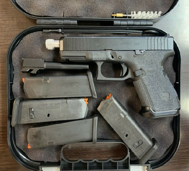 EXCELLENT CONDITION GLOCK 19 MOS GEN 5 WILSON COMBAT STAINLESS THREADED MATCH BARREL (CLUB LEGAL LENGTH) AND ORIGINAL UNFIRED/UNUSED FACTORY BARREL LENGTH BARRE