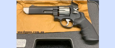 Gun is in excellent condition and comes with everything needed. Brand new CR speed holster, belt, moon clip magnetic belt holder and custom made moon clip loadi