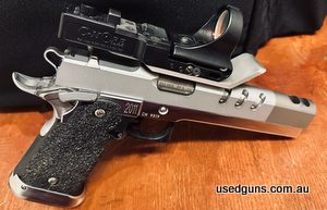 2011 custom build in excellent condition, only one owner. Comes with 5 magazines, range bag, DAA mag pouches & CR Speed holster and a few extra bits & pieces (e