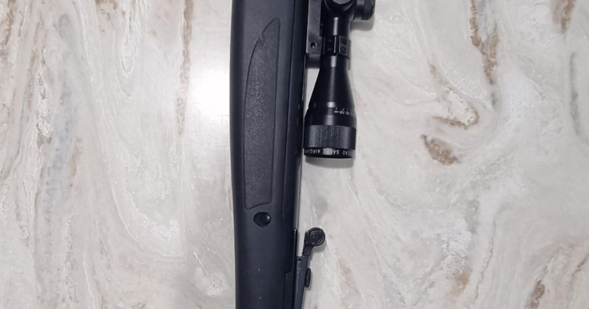 Stoeger .177 Air Rifle & Sabre Scope Package