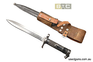 Swedish M96 all steel bayonet with scabbard and original leather frog. Top quality bayonet. Also comes with the spring clip that was for use during bayonet figh