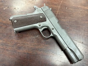 ITHACA GUN CO
1911A1
45ACP
7 SHOT
5 INCH BARREL
EXCELLENT BORE
CLEARLY MARKED
UNITED STATES PROPERTY
M1911 A1 U.S. ARMY
MANUFACTURED 1943
PRE 46 COLLECTABLE HANDGUN 
#1300061

VGC+ $3190