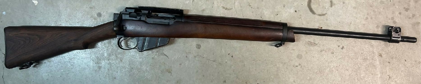 1943 Savage no.4 mki* in 303. This sporterised rifle was bought for a project some time ago that still hasn’t happened. Forend has been cut back but done nicely