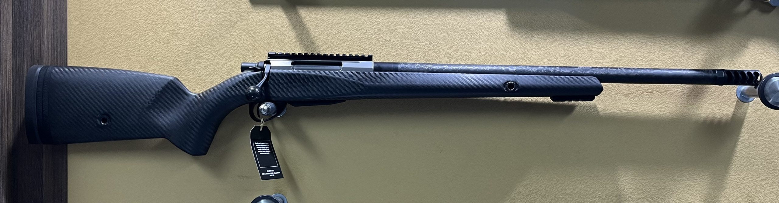 7mm prc 22 inch carbon proof research barrel Terminator muzzle break Titanium bolt handle Titanium Bolt shroud Titanium bottom metal Precision platform carbon s