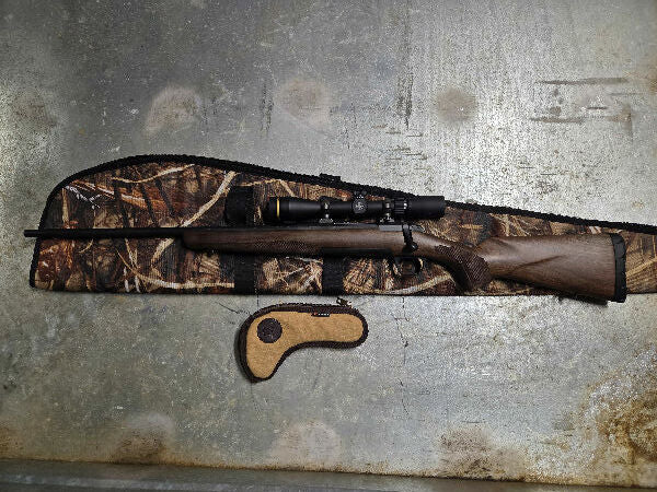 Left Handed Browning X-bolt 30-06 fitted with a Leupold VX-Freedom 4-12 x 40 CDS Duplex. Both the scope and rifle are brand new and have never been fired.