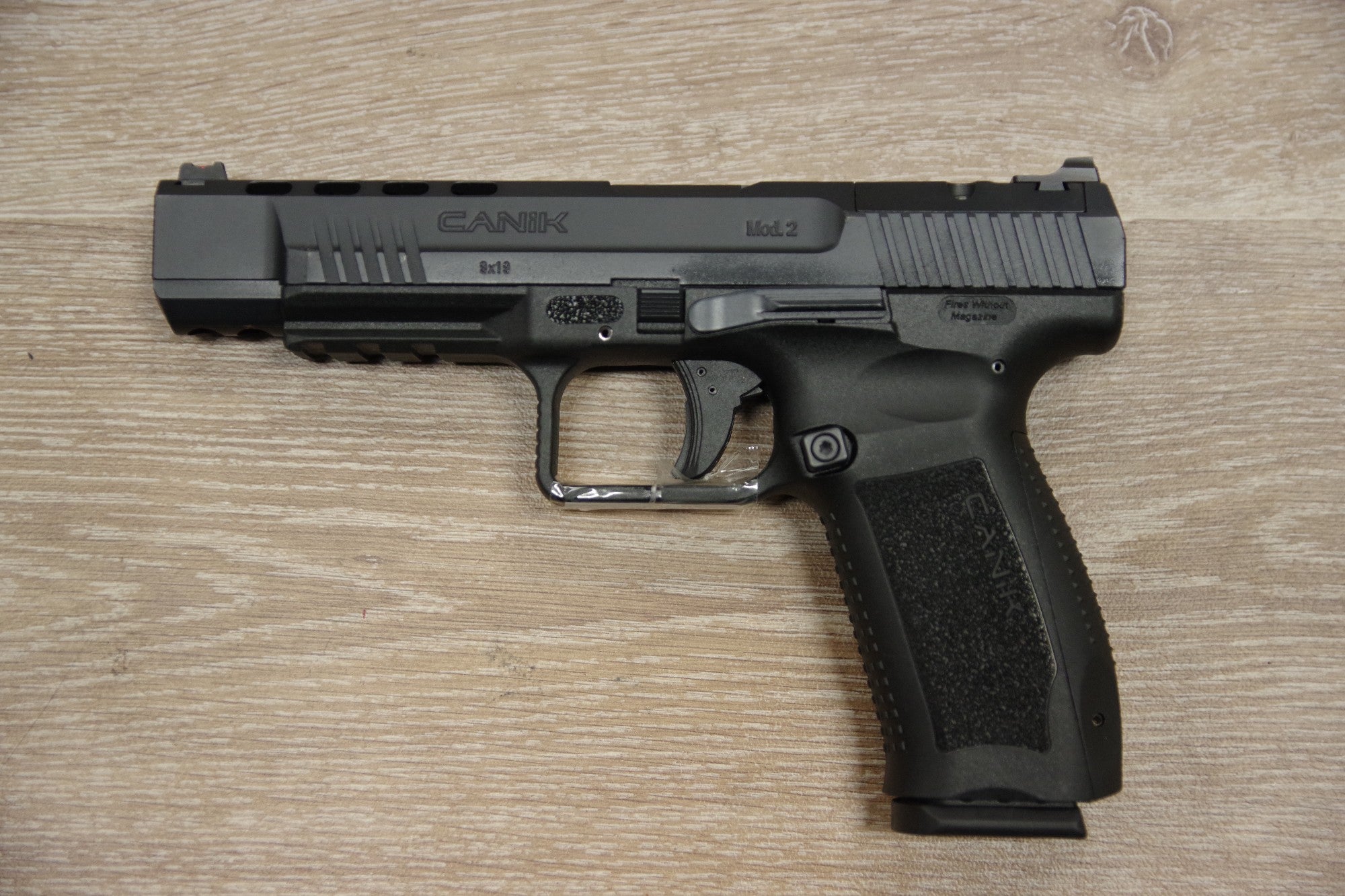 S/H CANIK TP9 SFX MODEL 2 SEMI AUTO PISTOL 9MM (FZ231)