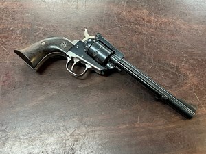 RUGER
SINGLE SIX
COLORADO COMMEMORATIVE 1876 - 1976
22LR & 22WMR
TWO CYLINDERS 
6 SHOT
6 1/2" BARREL
ENGRAVED WITH WALNUT GRIPS
PRESENTED IN AUTHENTIC TIMBER 
DISPLAY CASE
#76-10125

AS NEW $990