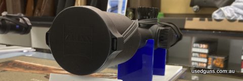 Beautiful Zeiss Conquest V6 5-30x50 Ret 6 ASV H riflescope. Parallax adjustment and ballistic turret caps.