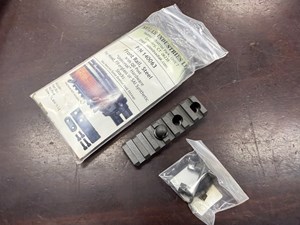 SADALAK INDUSTRIES LTD
PN 140063
M14
FRONT RAIL - STEEL
WITH QD POST
SUITS WOOD, FIBERGLASS AND 
SAI SYNTHETIC STOCK
ONE KIT ONLY

AS NEW $55