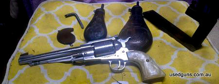 Includes 2 powder flask, snail cup holder, bullet seater etc. Deceased estate. Has to go