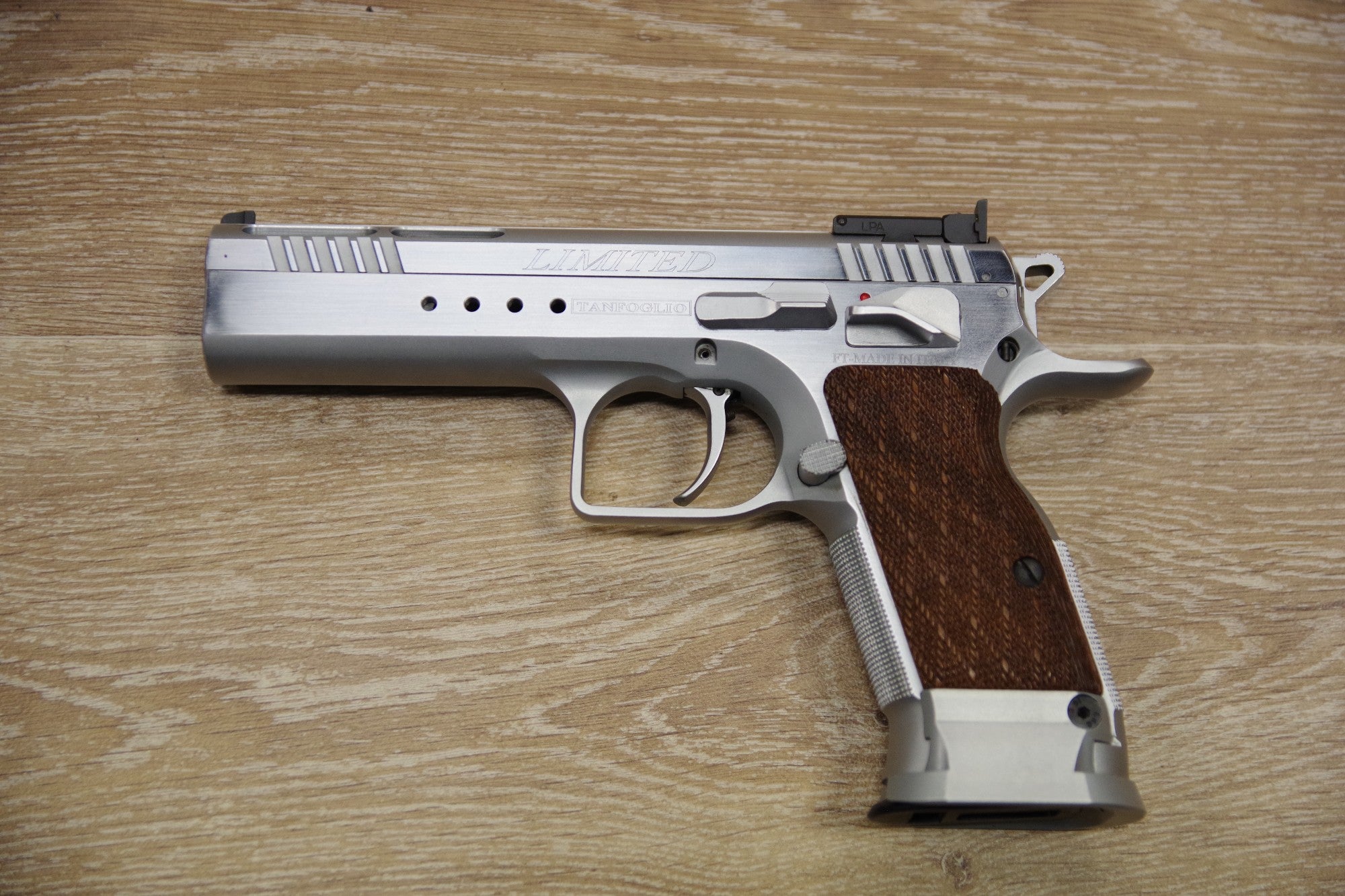 S/H TANFOGLIO LIMITED CUSTOM SEMI AUTO PISTOL 9MM (FZ111)