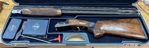 Beautiful Zoli Z-Gun Sport. Original Zoli hard case, adjustable cheek riser, 6 Zoli extended chokes, Spare firing pins, ejector pins and springs. Locks up very 