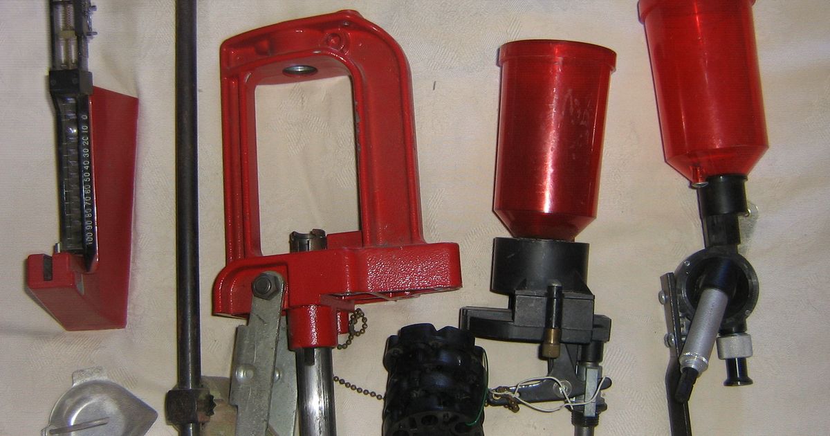 lee reloading kit get started loading, RCBS ,LYMAN ,Assorted dies.