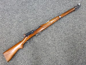 SWISS
SCHMIDT RUBEN
1911 CARBINE
7.5X55, 6 SHOT
STRAIGHT PULL ACTION
EXCELLENT BORE
MANUFACTURED 1927
MATCHING NUMBERS
ORIGINAL LEATHER SLING
#14779

EXC $1290