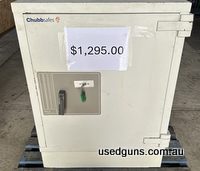 Chubb Fireproof Pistol,ammo or Valuables Safe External Measurements: 1030Hx620Dx780W