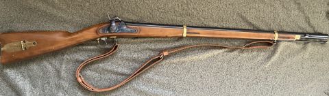 Nice toy that comes with a LYMAN and a LEE mold, range rod and short starter as well as original factory rod. Great shooter with good bore . I've shot Samber de