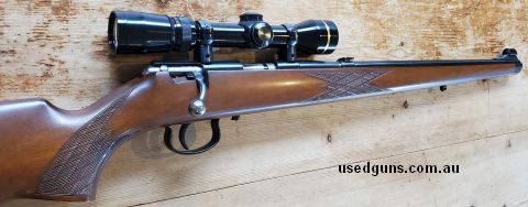 Anschutz 22 mag (22WMR). Schutzen full stock, gloss bluing, matching gloss Leupold rings and a rare scope: gloss Leupold shorty 1.75-6 x 32 duplex reticle. A sh