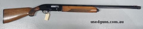 Good condition 12g semi auto Beretta shot gun magazine holds 4+1, bore is in excellent has removable choke, but no spares Buyer pays postage.