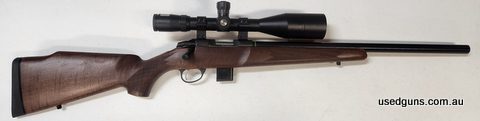 An excellent as new Sako 85 Quad P04R in .22LR with it's factory 22" barrel 1:16.5" twist. Being a Quad model the barrel is swappable. Fitted with a Bushnell El