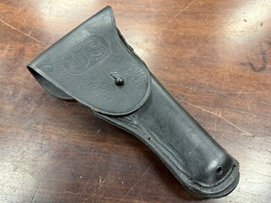 U.S. MILITARY
1911
VIETNAM ERA
ORIGINAL BLACK LEATHER HOLSTER
WITH LIGHT STORAGE MARKS
BUT UN-ISSUED
SIX ONLY

EXC+ $59 EACH
