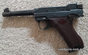 Finnish made, these use better grade steel than the Husqvarna copy. Judging from the serial number this was manufactured shortly after WW2. Comes with an additi