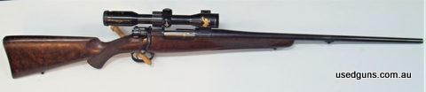 TT Proctor is one of Britains premium classic rifle makers of the old school. Proctor has used the well-regarded Mauser Argentine model 1909 action as the basis