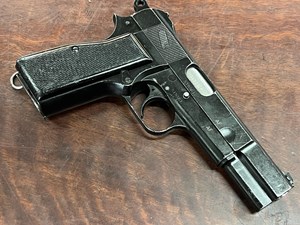 INGLIS
BROWNING HI POWER
NO2 MK.1
9MM, 13 SHOT
WWII CANADIAN
PRE 46 COLLECTABLE
MATCHING NUMBERS
FACTORY RE-NUMBERED SLIDE
EXCELLENT BORE
FIXED SIGHTS
ORIGINAL FINISH
ORIGINAL GRIPS
WITH LANYARD RING
#5T9381

EXC+ $4490